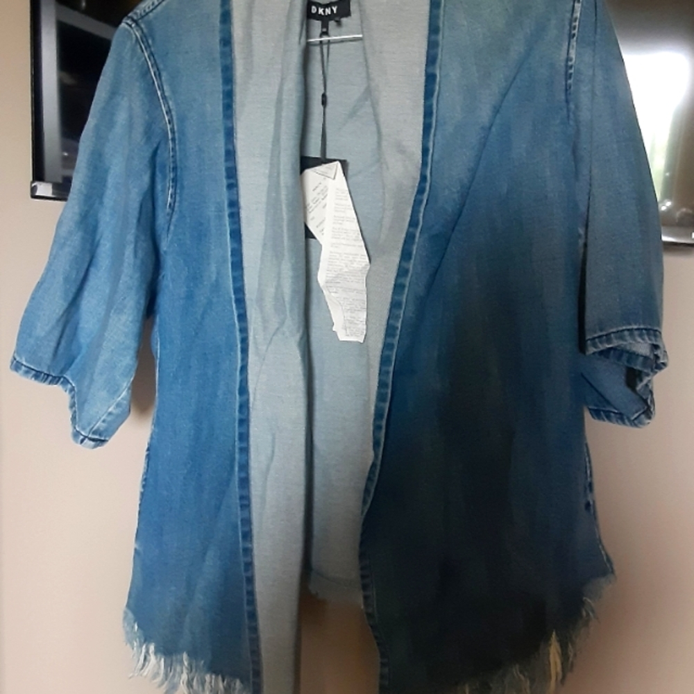 Denim oversized jacket, can be used for maternity as well.